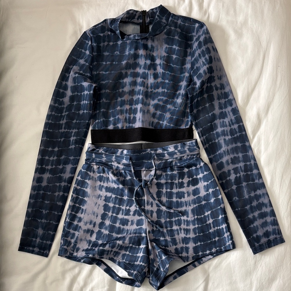 Jo+Jax Blue Tie-Dye Long Sleeve Crop Top and Shorts Set